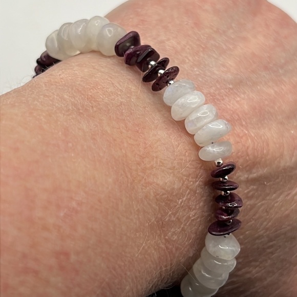 PURPLE SPINY OYSTER, MOONSTONE, AND STERLING SILVER BRACELET - Picture 9 of 14